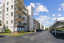 Picture of 8198 Terrace Garden Drive N Unit 403, St Petersburg, FL 33709