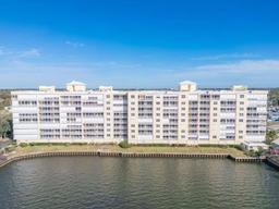 Picture of 134 Starboard Lane Unit 705, Merritt Island, FL 32953