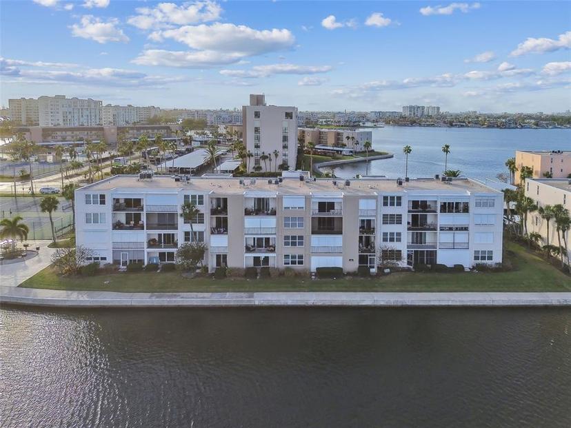 Picture of 7625 Sun Island Drive S Unit 305, South Pasadena FL 33707