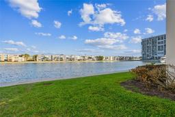Picture of 7625 Sun Island Drive S Unit 305, South Pasadena, FL 33707