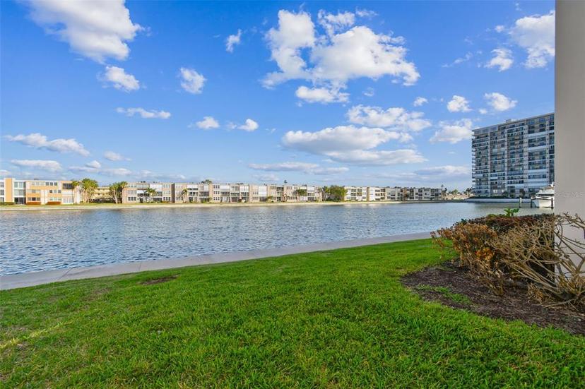 Picture of 7625 Sun Island Drive S Unit 305, South Pasadena FL 33707