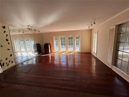 Picture of 3275 Walnut Street Ne, St Petersburg, FL 33704