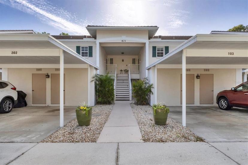 Picture of 815 Montrose Drive Unit 103, Venice FL 34293