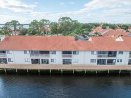 Picture of 1807 Garden Lake Drive Unit 1807, Winter Haven, FL 33884