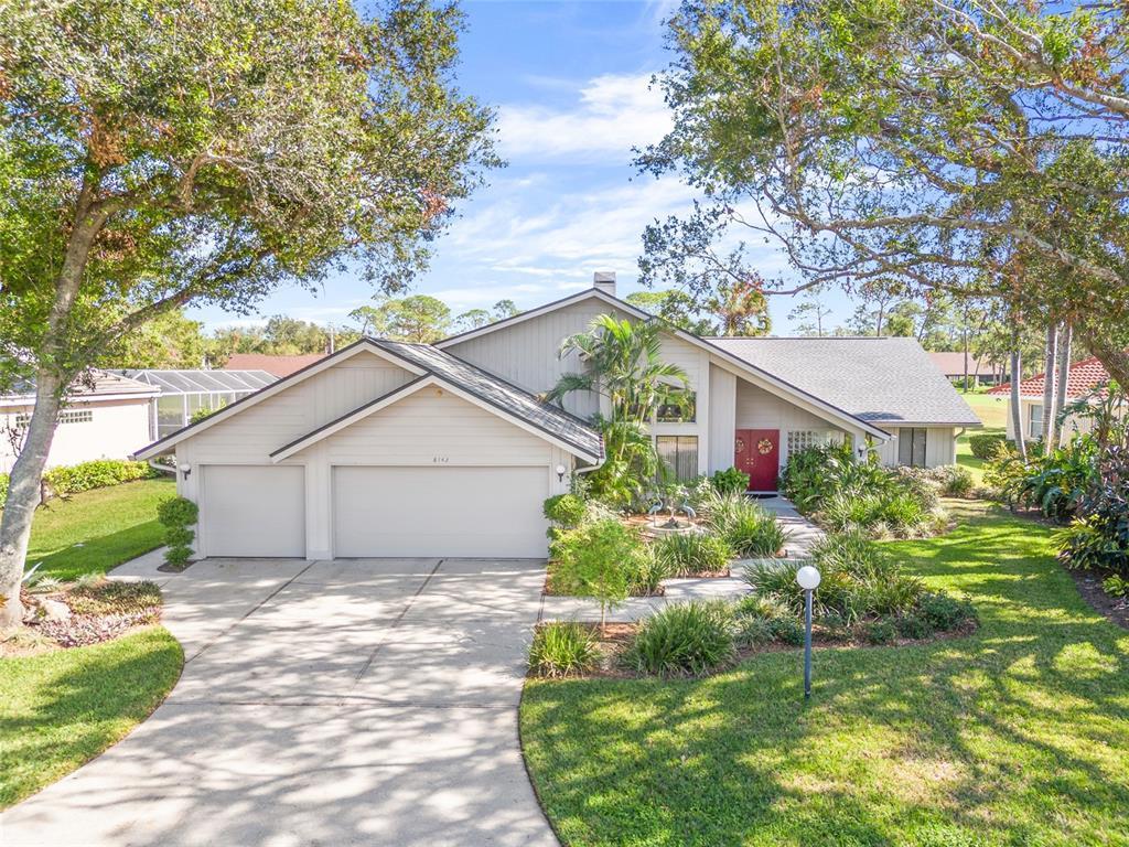 Picture of 8142 Misty Oaks Boulevard, Sarasota, FL 34243