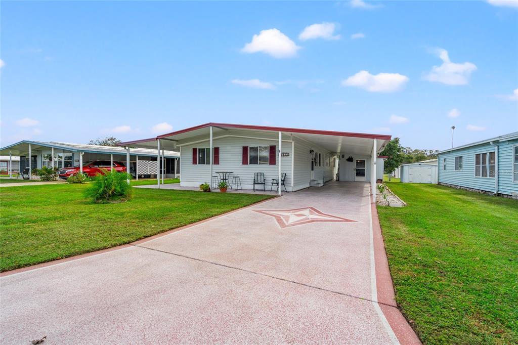 Picture of 39432 Dundee Road, Zephyrhills, FL 33542