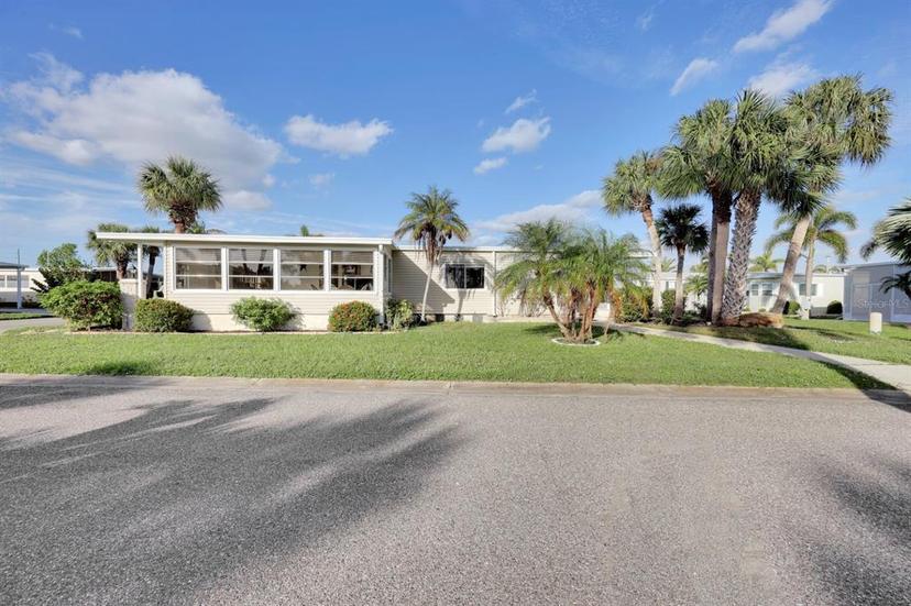 Picture of 2100 Kings Highway Unit 105, Port Charlotte FL 33980