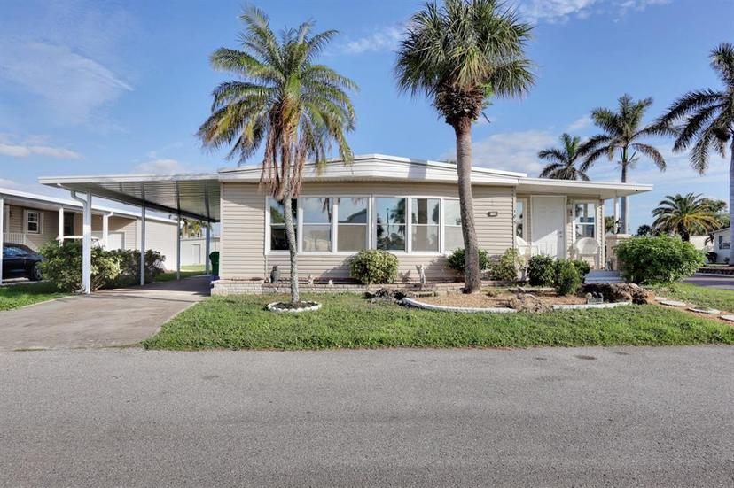 Picture of 2100 Kings Highway Unit 105, Port Charlotte FL 33980