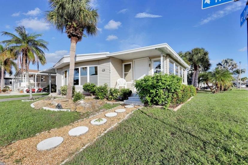 Picture of 2100 Kings Highway Unit 105, Port Charlotte FL 33980
