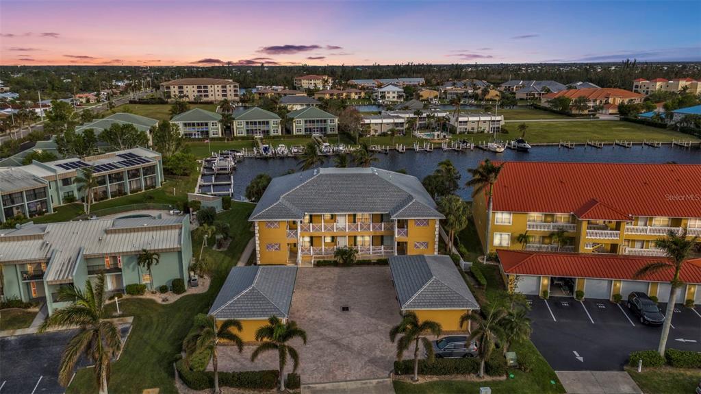 Picture of 3216 Purple Martin Drive Unit 122, Punta Gorda, FL 33950