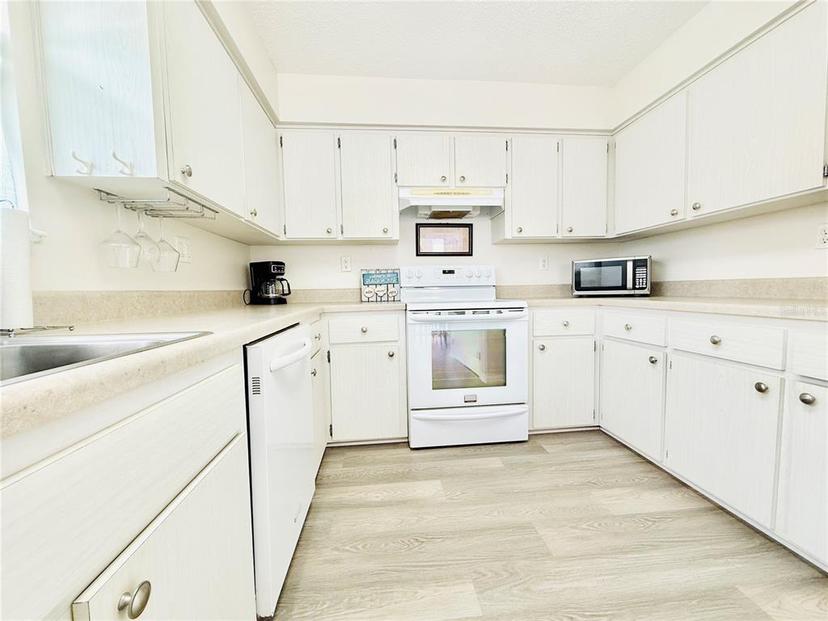 Picture of 824 Garfish Avenue, New Smyrna Beach FL 32169