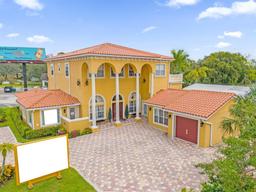 Picture of 7440 Aloma Ave, Winter Park, FL 32792