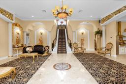 Picture of 7440 Aloma Ave, Winter Park, FL 32792