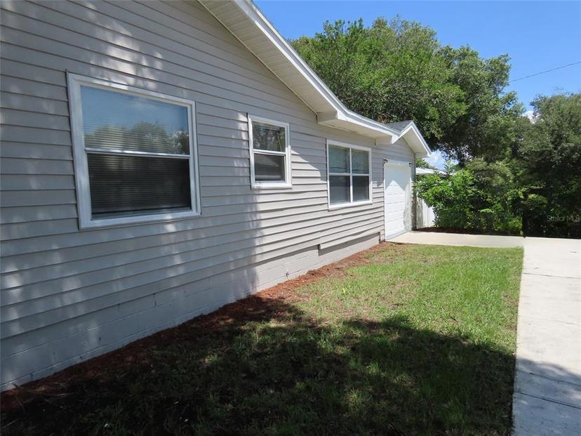 Picture of 4201 Dr Martin Luther King Jr Street N, St Petersburg FL 33703