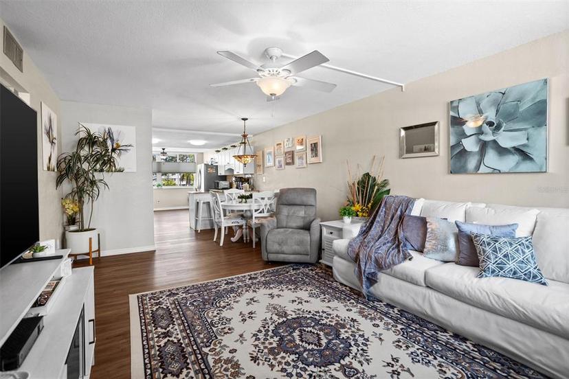 Picture of 4715 Bay Street Ne Unit 223, St Petersburg FL 33703
