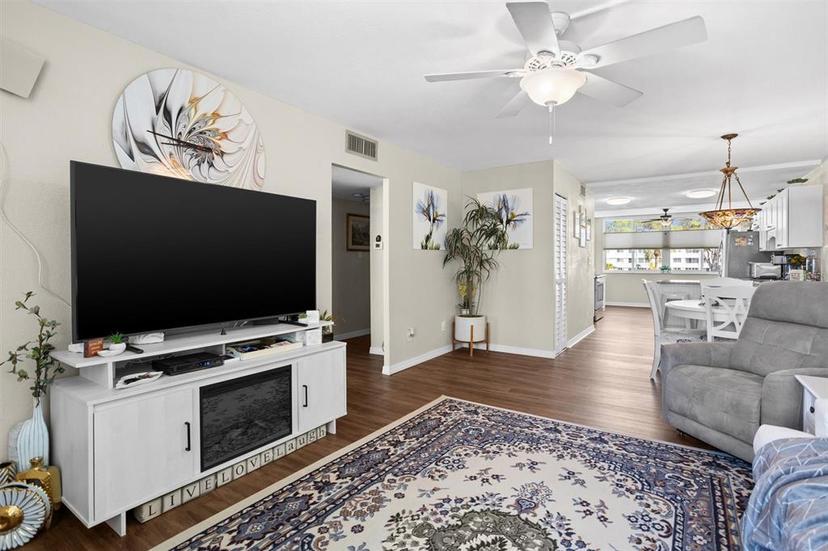 Picture of 4715 Bay Street Ne Unit 223, St Petersburg FL 33703