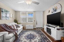 Picture of 4715 Bay Street Ne Unit 223, St Petersburg, FL 33703