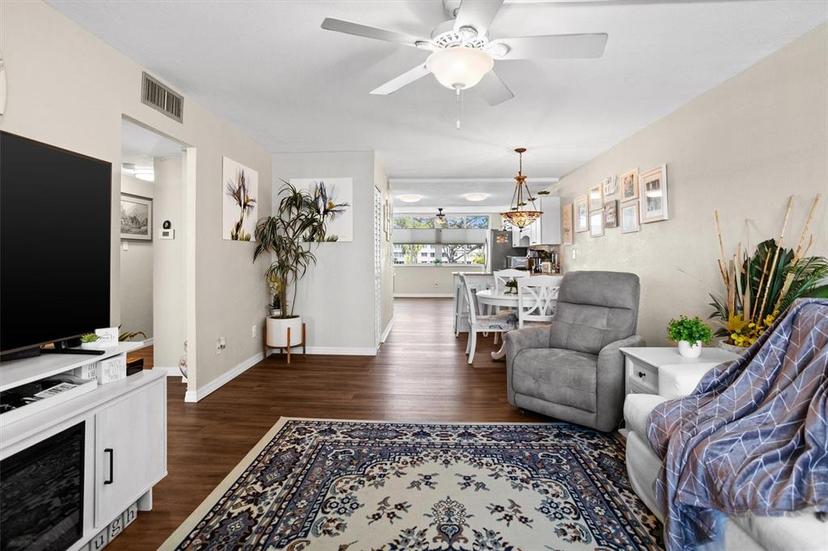 Picture of 4715 Bay Street Ne Unit 223, St Petersburg FL 33703