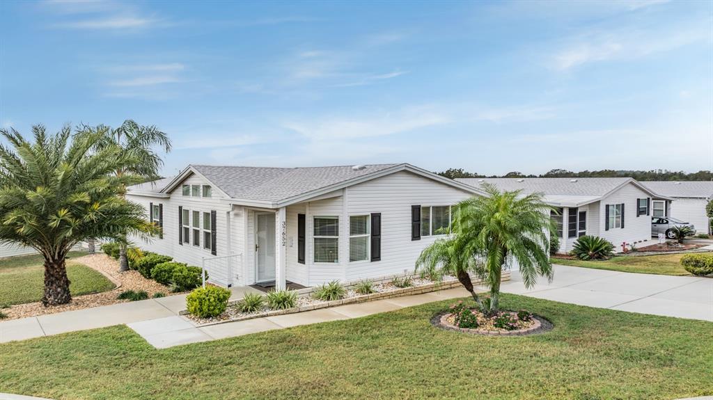 Picture of 37652 New Horizons Boulevard, Zephyrhills, FL 33541