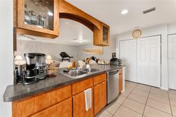 Picture of 918 Willow Drive, Leesburg, FL 34748