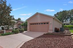 Picture of 4803 Sawgrass Lake Circle, Leesburg, FL 34748