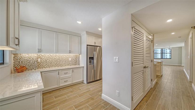 Picture of 5760 Midnight Pass Road Unit 307D, Sarasota FL 34242