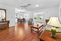 Picture of 2346 Gainesborough Loop Unit 0, Sun City Center, FL 33573