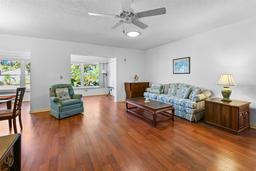 Picture of 2346 Gainesborough Loop Unit 0, Sun City Center, FL 33573