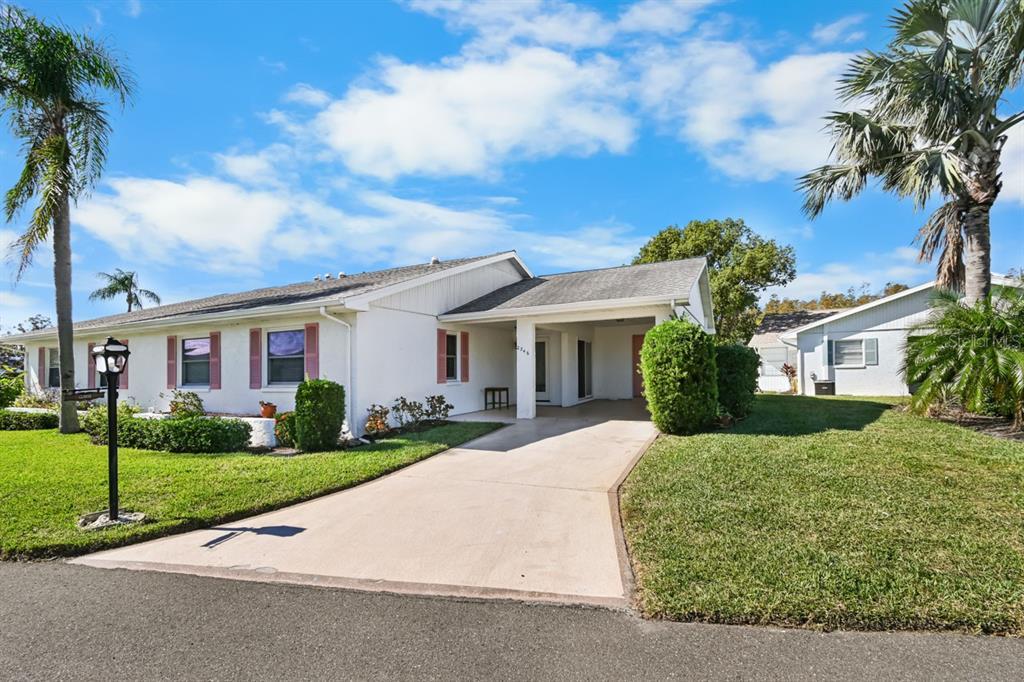 Picture of 2346 Gainesborough Loop Unit 0, Sun City Center, FL 33573
