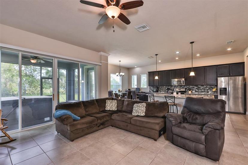 Picture of 6912 Makers Way, Apollo Beach FL 33572