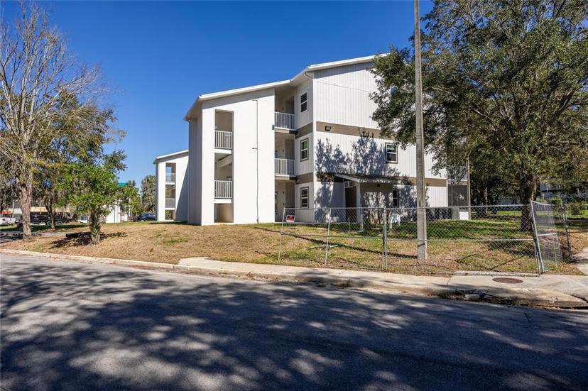 Picture of 6519 W Newberry Road Unit 412, Gainesville FL 32605