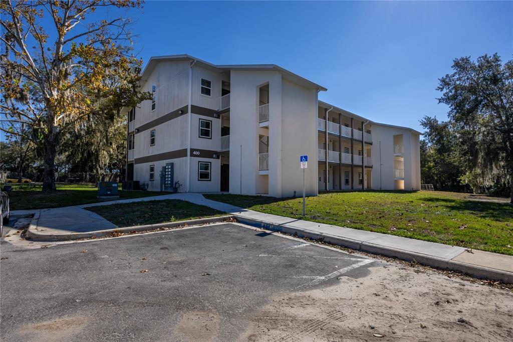 Picture of 6519 W Newberry Road Unit 412, Gainesville, FL 32605