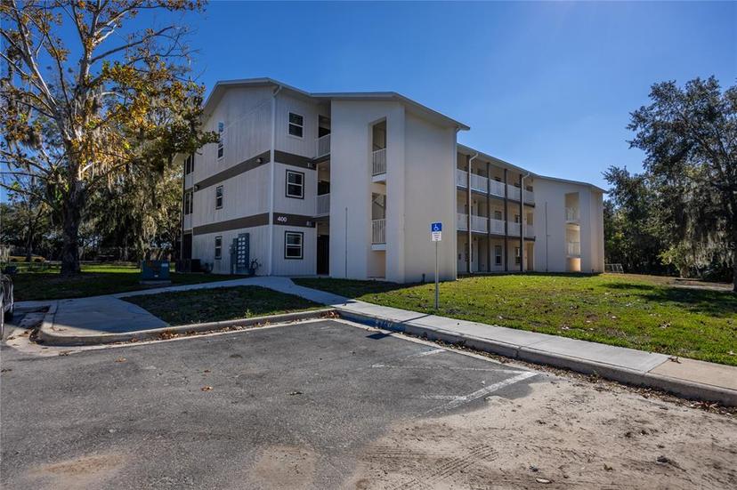 Picture of 6519 W Newberry Road Unit 412, Gainesville FL 32605