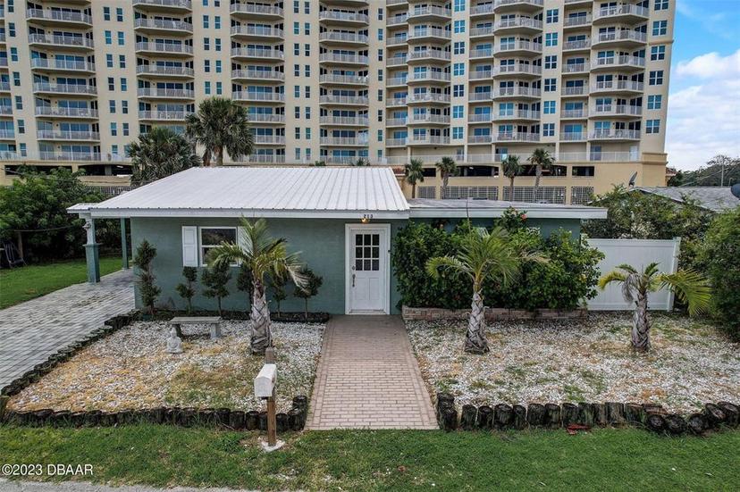 Picture of 213 Sandy Circle, South Daytona FL 32119