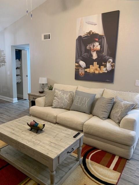 Picture of 5140 Conroy Road Unit 38, Orlando FL 32811