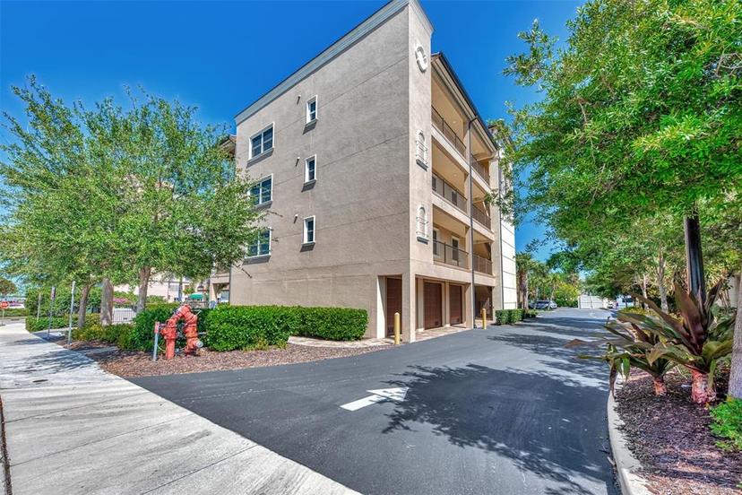 Picture of 830 The Esplanade N Unit 203, Venice FL 34285