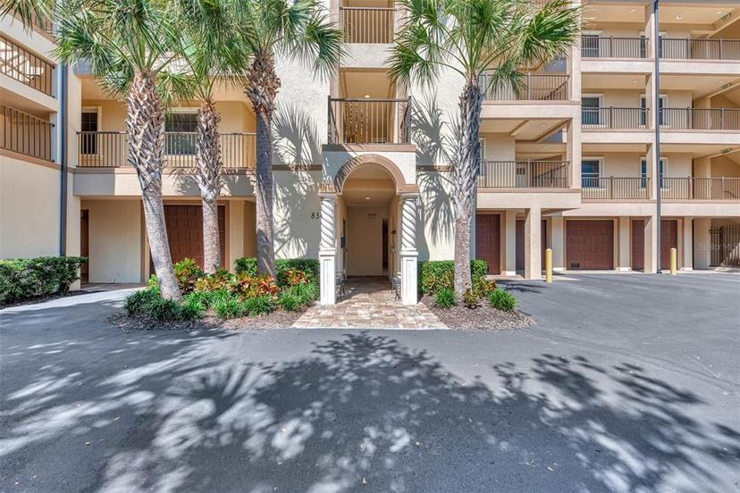 Picture of 830 The Esplanade N Unit 203, Venice FL 34285