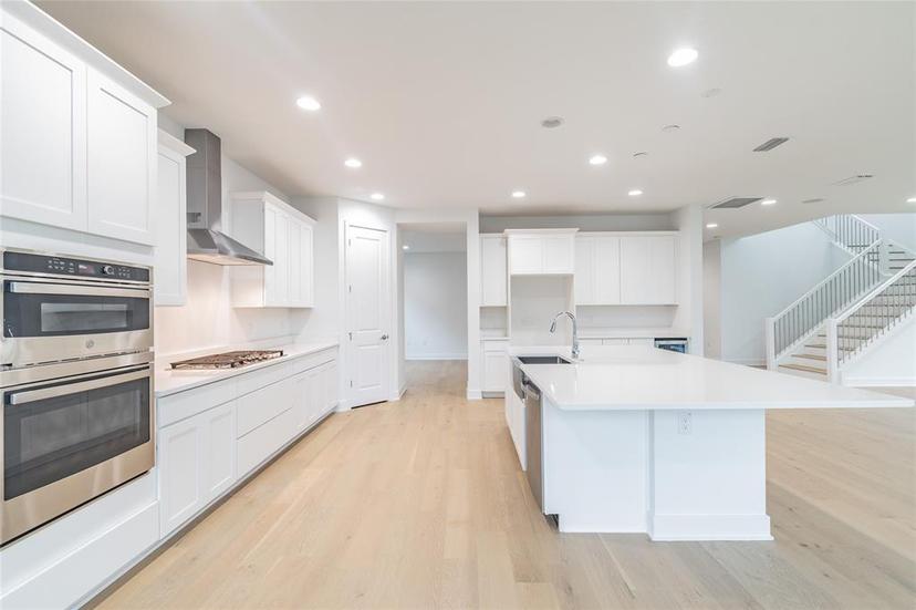 Picture of 804 W Peninsular Street, Tampa FL 33603