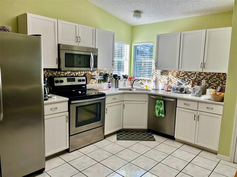 Picture of 5006 El Destino Drive, Leesburg FL 34748