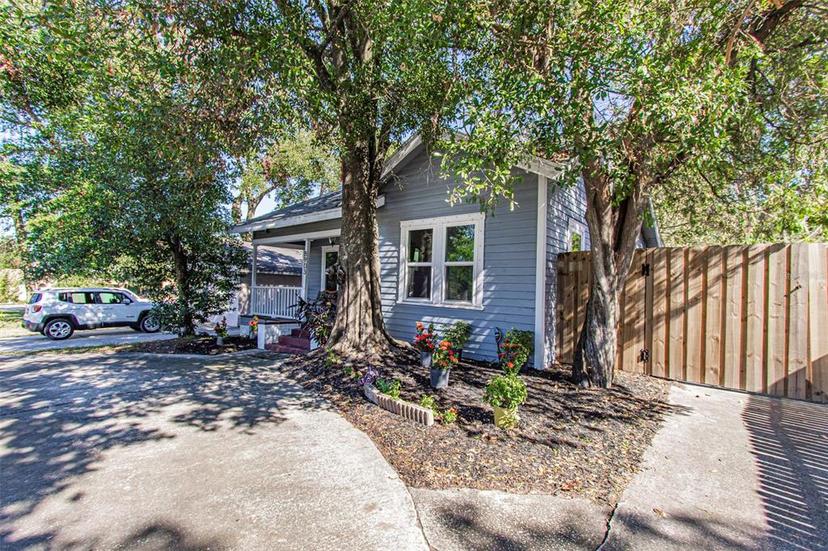 Picture of 8903 N Edison Avenue, Tampa FL 33604