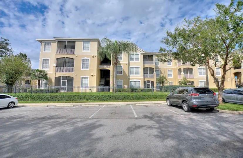 Picture of 8103 Coconut Palm Way Unit 302, Kissimmee FL 34747