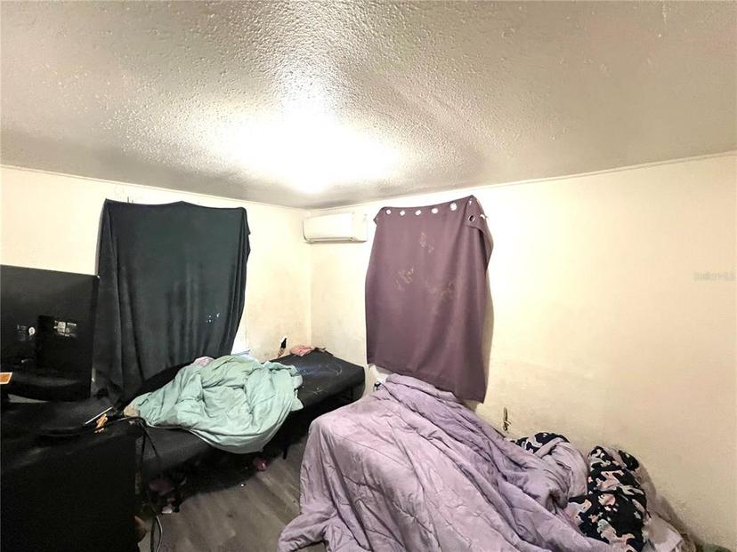 Picture of 30 E Ella J Gilmore Street, Apopka FL 32703
