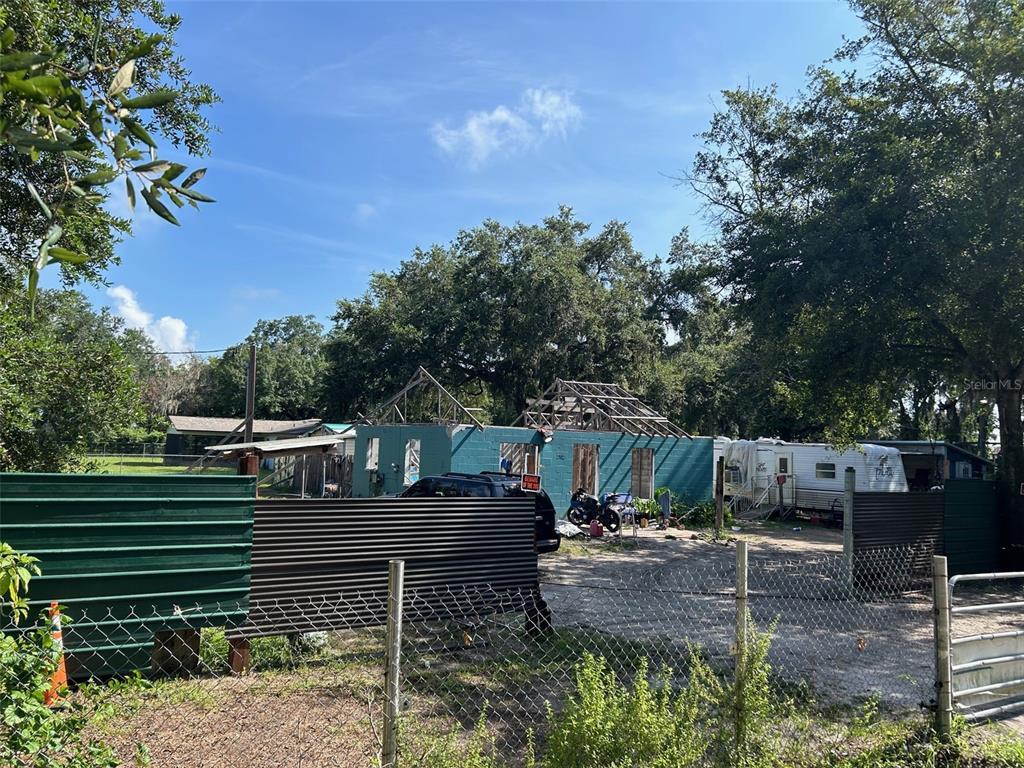 Picture of 2902 Robinson Road, Plant City, FL 33565