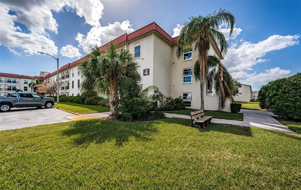 Picture of 2700 Bayshore Boulevard Unit 4304, Dunedin, FL 34698