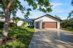 Picture of 1899 Buccaneer Circle, Sarasota, FL 34231