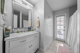 Picture of 15830 Glenarn Drive, Tampa, FL 33618