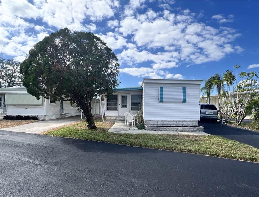 Picture of 7164 Mount Georgetown Drive Ne Unit 553, St Petersburg FL 33702