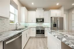 Picture of 11968 Landing Point Loop, Orlando, FL 32832