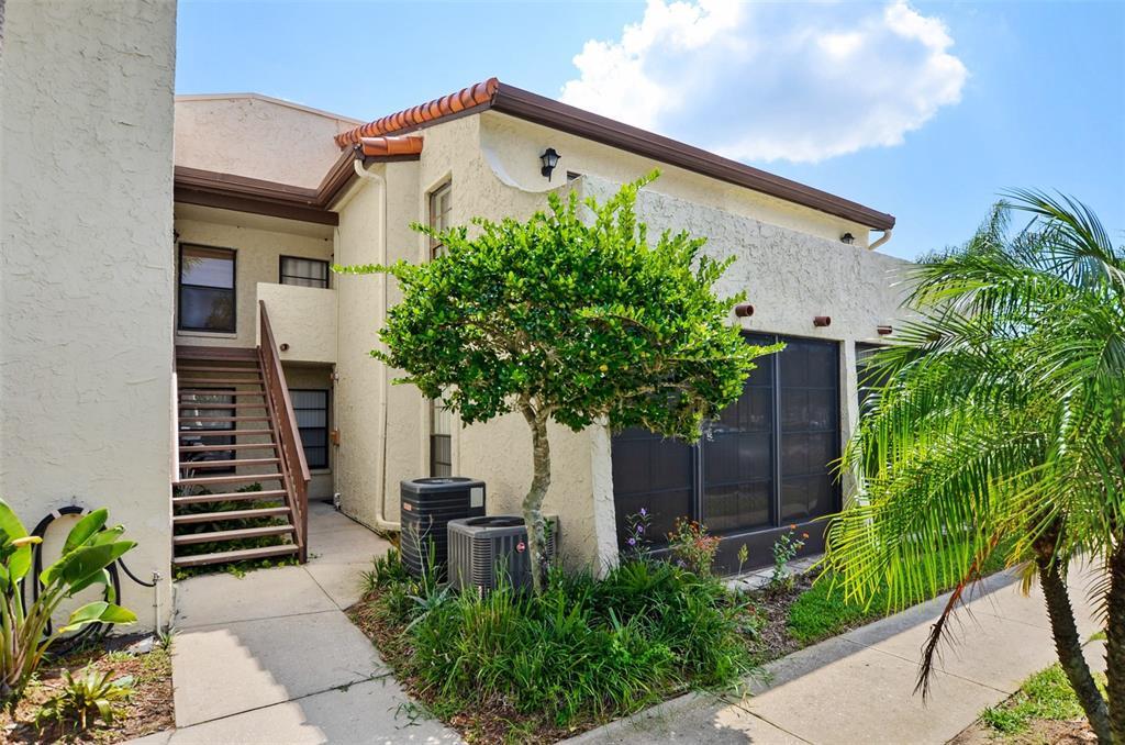 Picture of 2595 Cyprus Drive Unit 4-202, Palm Harbor, FL 34684