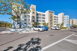 Picture of 1703 N Tamiami Trail Unit 304, Sarasota, FL 34234